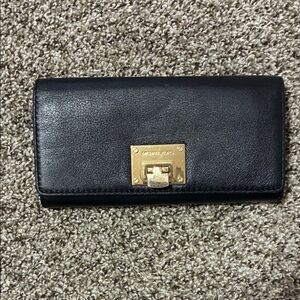 🌻 2/$20 Michael Kors Black Wallet with Gold tone Clasp